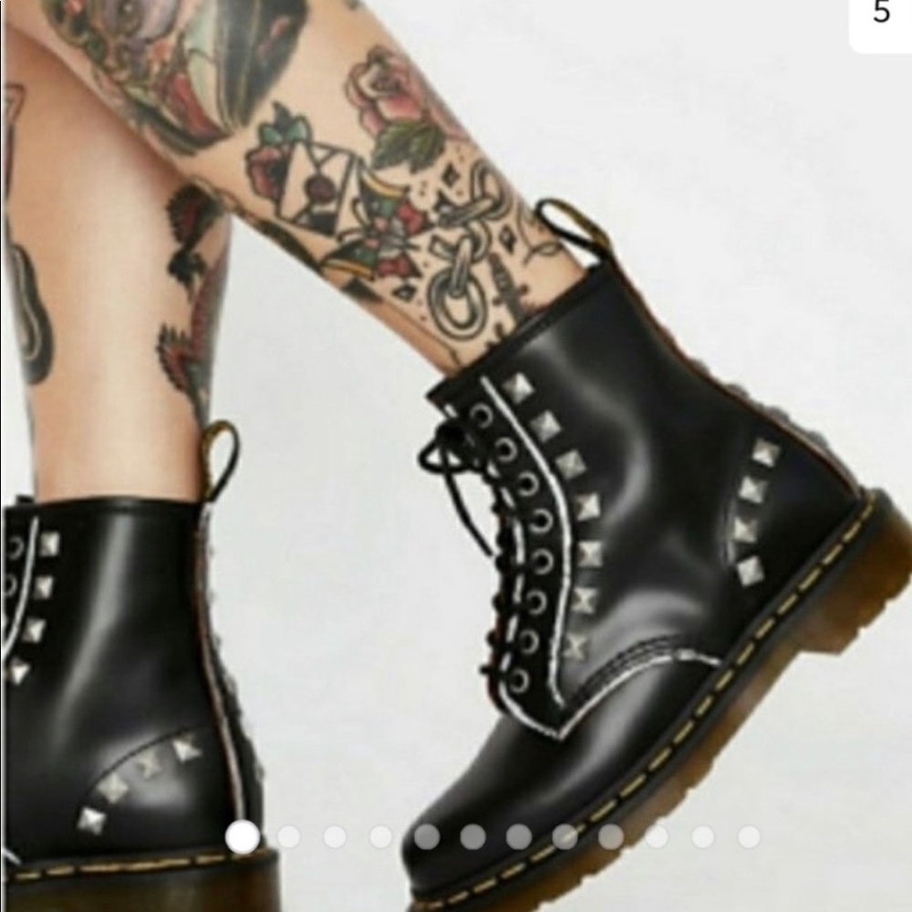 Dr MARTENS 1460 Stud Rolled Vitage Black Boot Sz:7